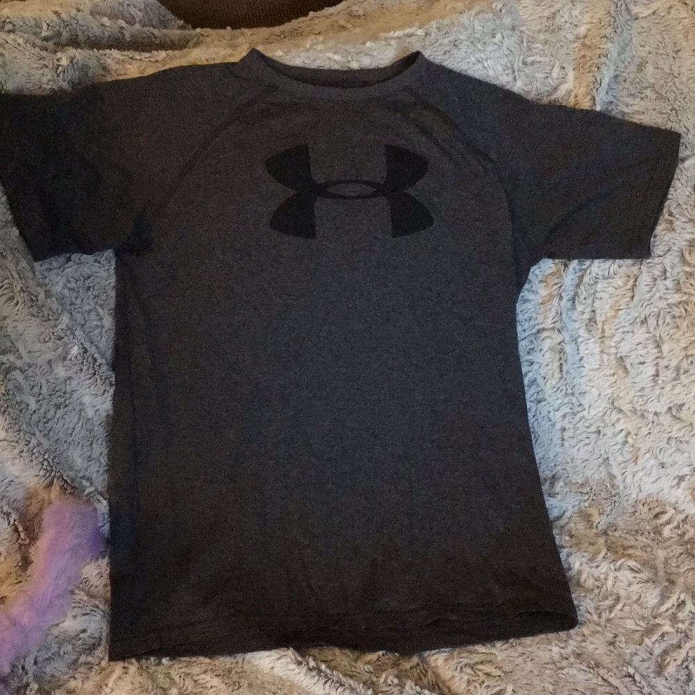 Under Armour t-shirt